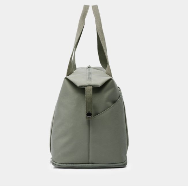 https://fulmo-img-server.com/carry-on-bag/1746163786491_gfc8ulrp_fhtesei7.jpeg