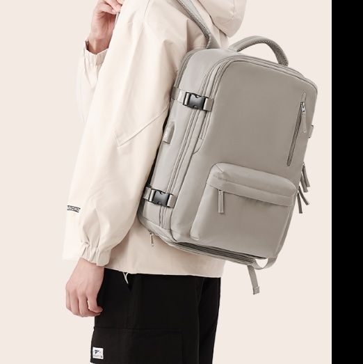 キャリーオンバッグ 多機能収納マルチポケットリュック