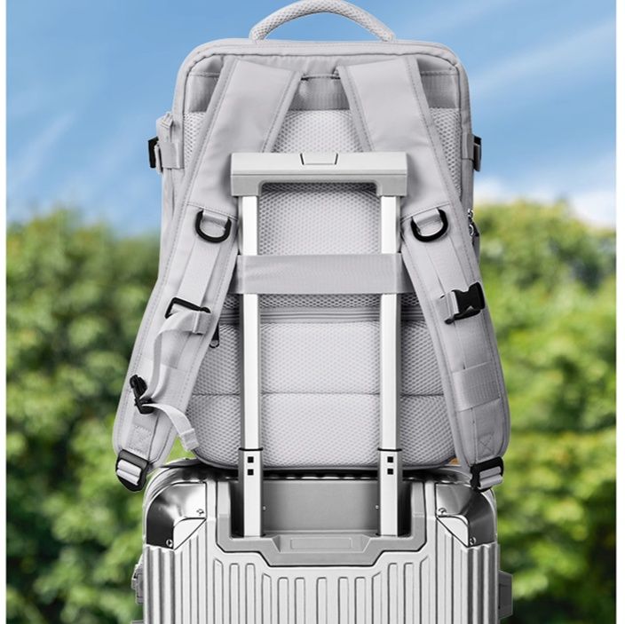 https://fulmo-img-server.com/carry-on-bag/1746191776085_xhitc4zi_puyf5d52.jpeg