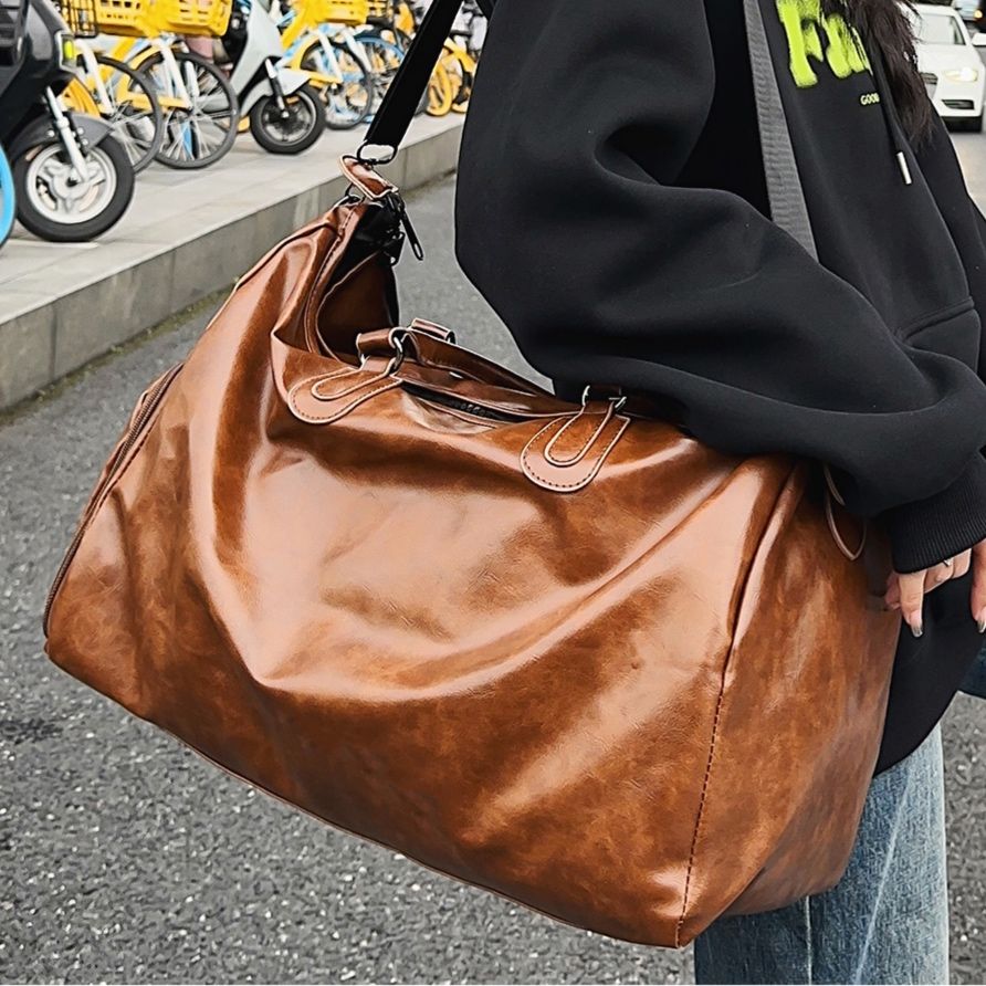 https://fulmo-img-server.com/carry-on-bag/1748829458927_3npx3o5x_15lv4lw5.jpeg