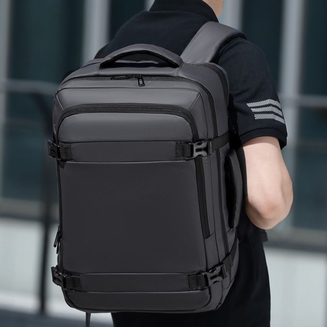 キャリーオンバッグ 多機能変形型ビジネスリュック