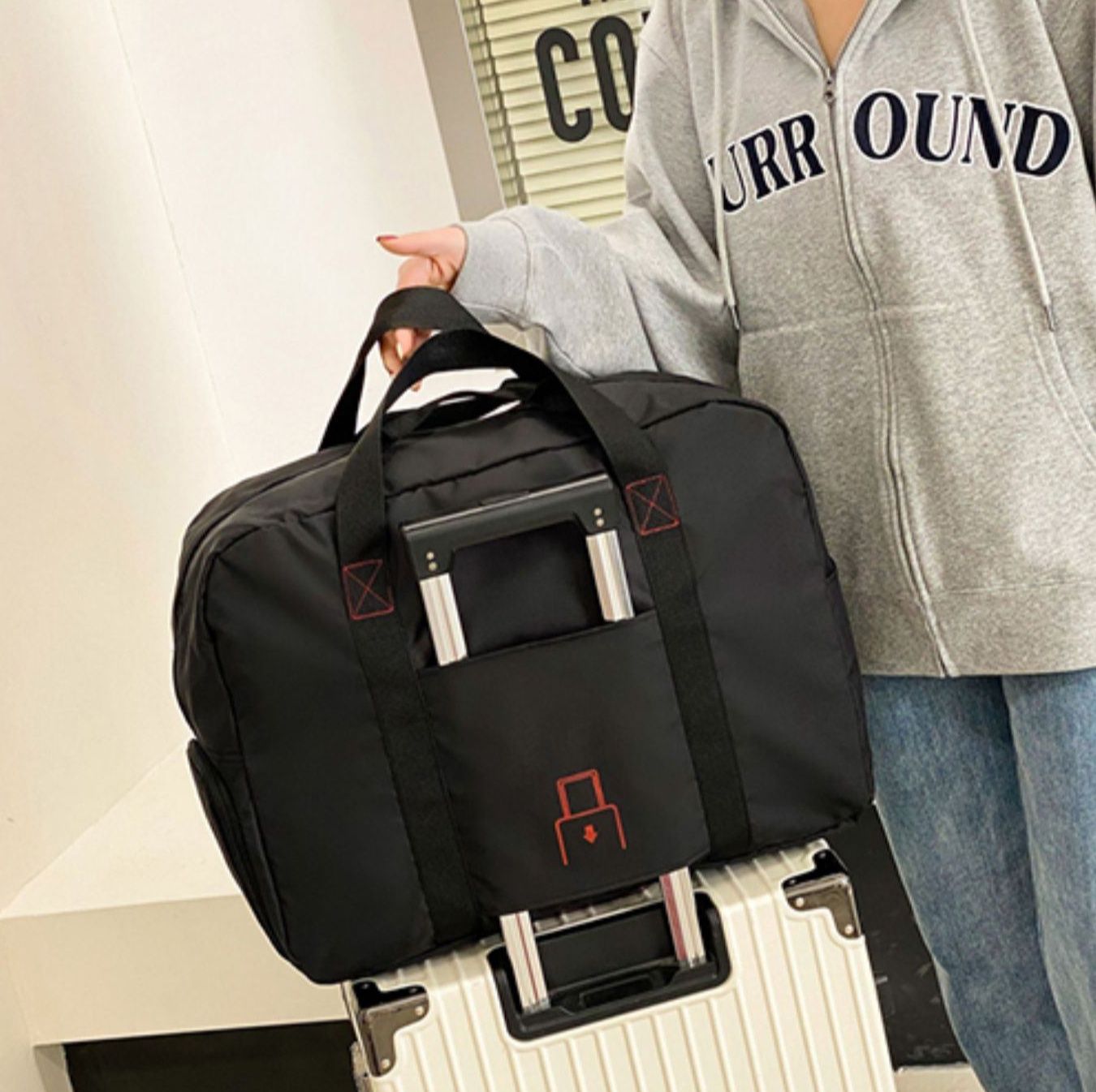 https://fulmo-img-server.com/carry-on-bag/1788405184133_i4ykjwqf_31kl7mqv.jpeg