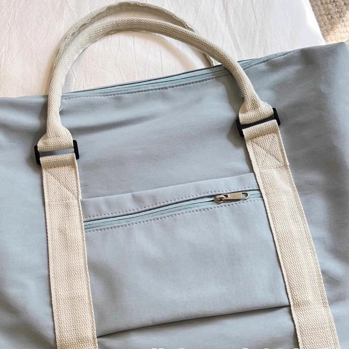https://fulmo-img-server.com/carry-on-bag/1788575227551_k5gqo97n_s3giqozk.jpeg