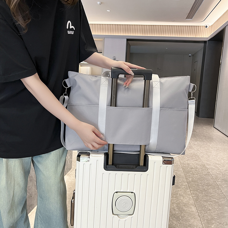 https://fulmo-img-server.com/carry-on-bag/24d87a86-bf3b-4104-ad9c-055246729041.jpg