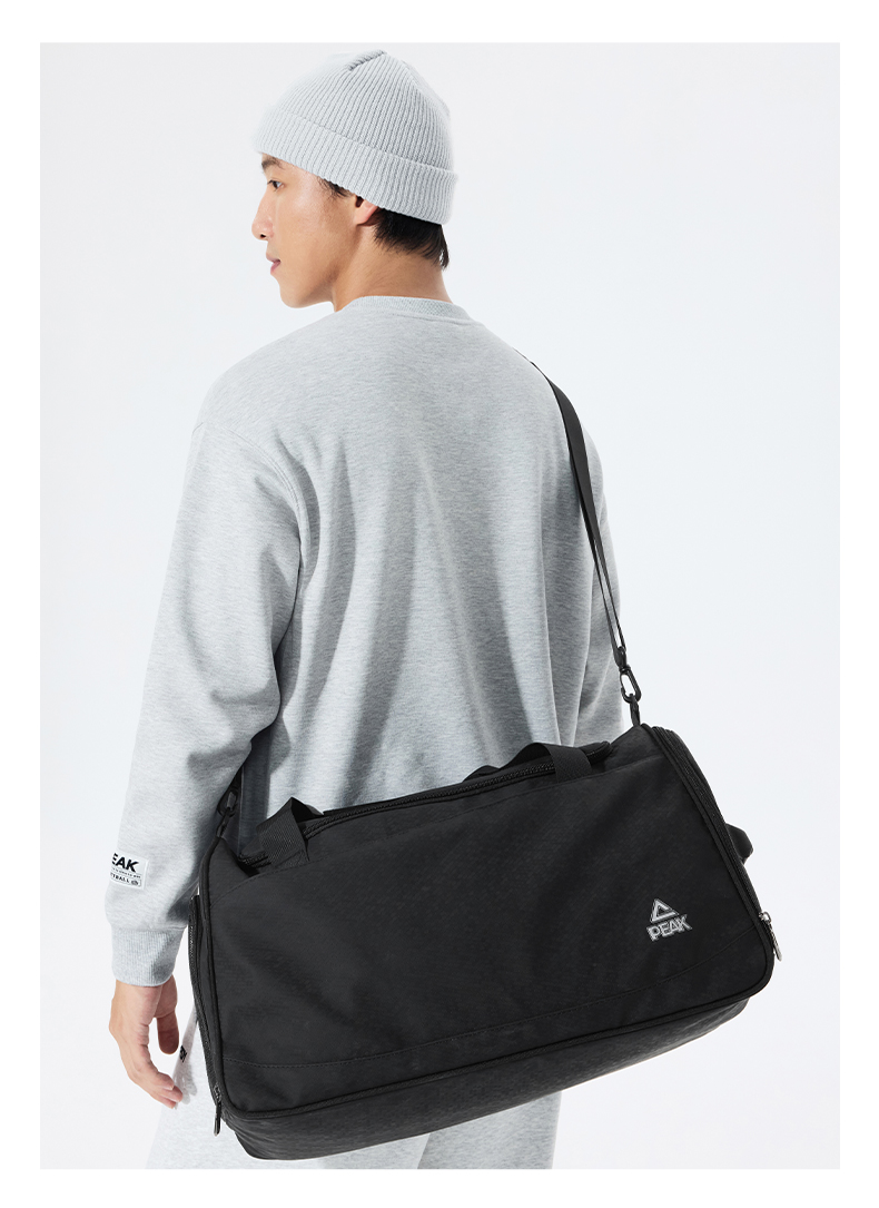 https://fulmo-img-server.com/carry-on-bag/2ba3c39f-37b1-49c8-8f9c-d06fe3827811.jpg