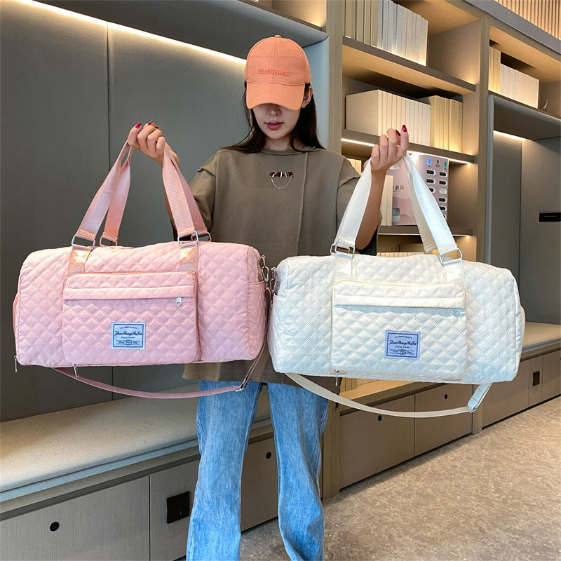 キャリーオンバッグ キルティング加工軽量ボストンバッグ旅行用