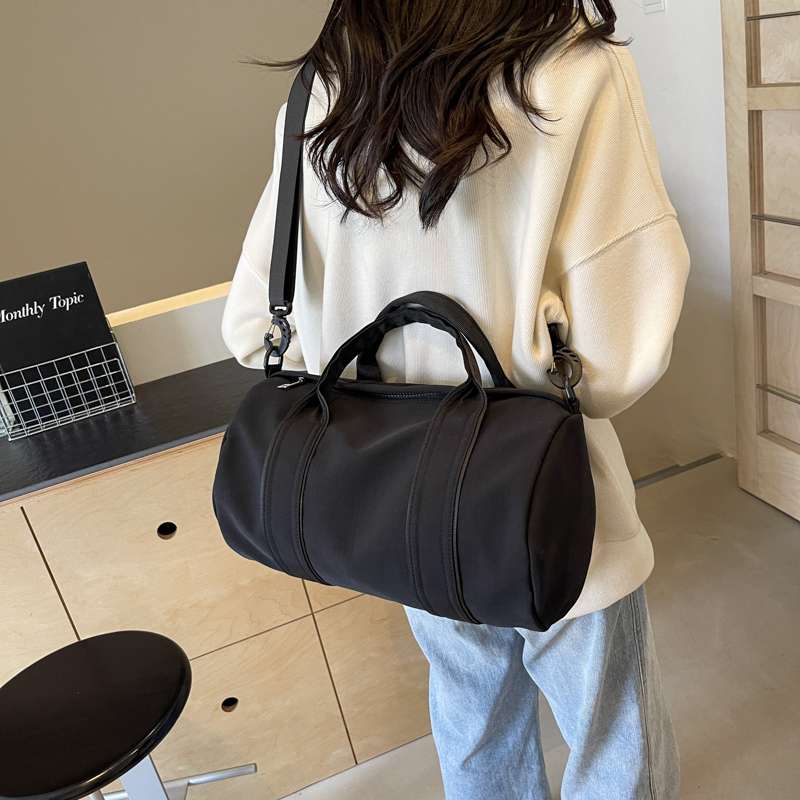 https://fulmo-img-server.com/carry-on-bag/33c0d3702eb94a4f92357226a186f4a3.jepg