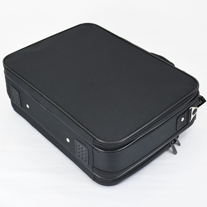 https://fulmo-img-server.com/carry-on-bag/3973b012-5b2c-4214-85f2-70fc7fc0e430.jpg
