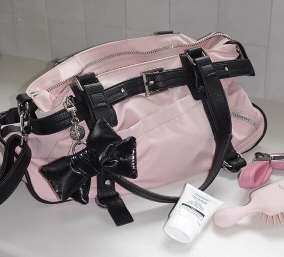 https://fulmo-img-server.com/carry-on-bag/3f9dcef3-0c07-4811-b546-54175118fdff.jpg