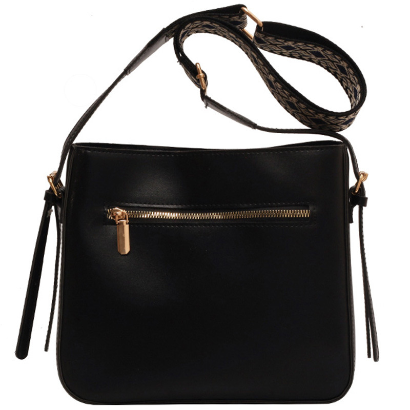 https://fulmo-img-server.com/carry-on-bag/66ba9c7b-b59c-48f0-bcd6-27ecba6e0482.jpg