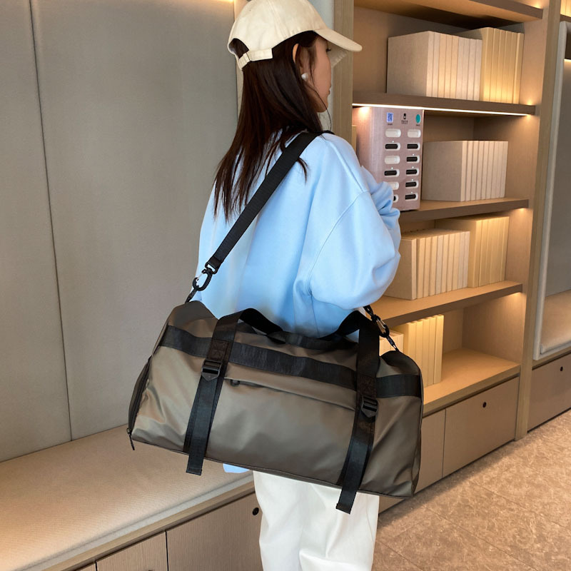 https://fulmo-img-server.com/carry-on-bag/6d32afda-7d62-413c-9eae-eee37f72414e.jpg