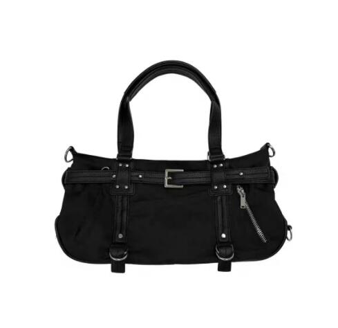 https://fulmo-img-server.com/carry-on-bag/6f7ca44f-d130-4443-8eb4-702759357aa6.jpg
