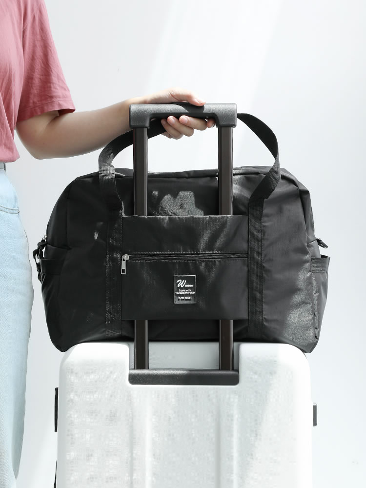 https://fulmo-img-server.com/carry-on-bag/7016ccdd-f42a-41bc-9f76-8253c712eb00.jpg