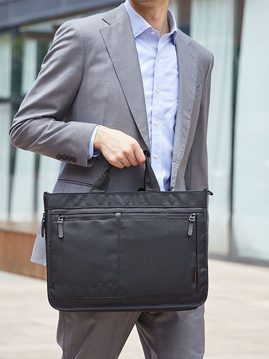https://fulmo-img-server.com/carry-on-bag/7f92338b-018d-4a0d-9d42-59f44d16bf7f.jpg