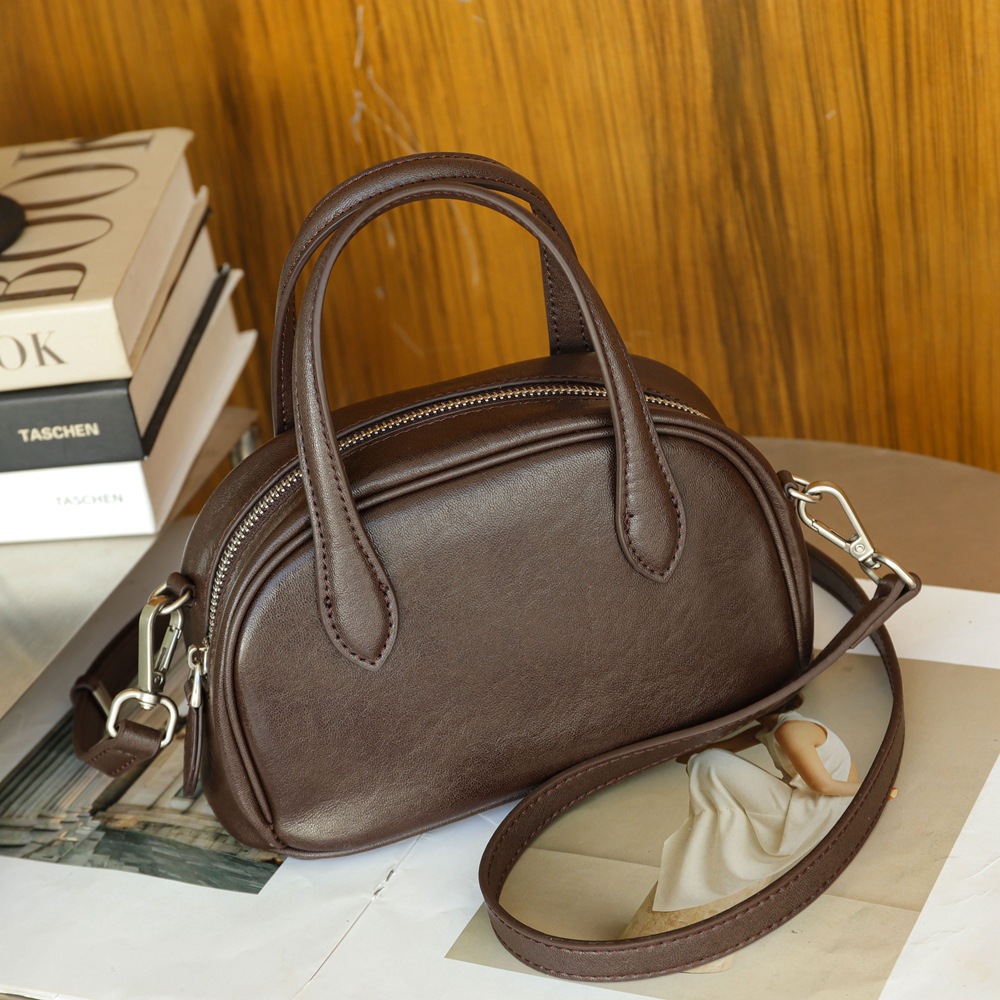 https://fulmo-img-server.com/carry-on-bag/8479ab01-54f0-45c1-82fe-97caf5a8b554.jpg
