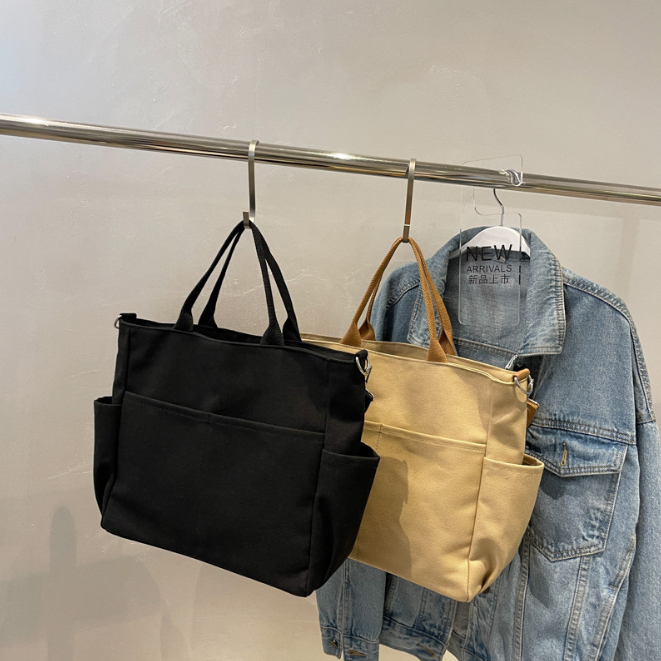 https://fulmo-img-server.com/carry-on-bag/87e699d7-5af0-477b-aeba-dc3eda61aa1d.jpg