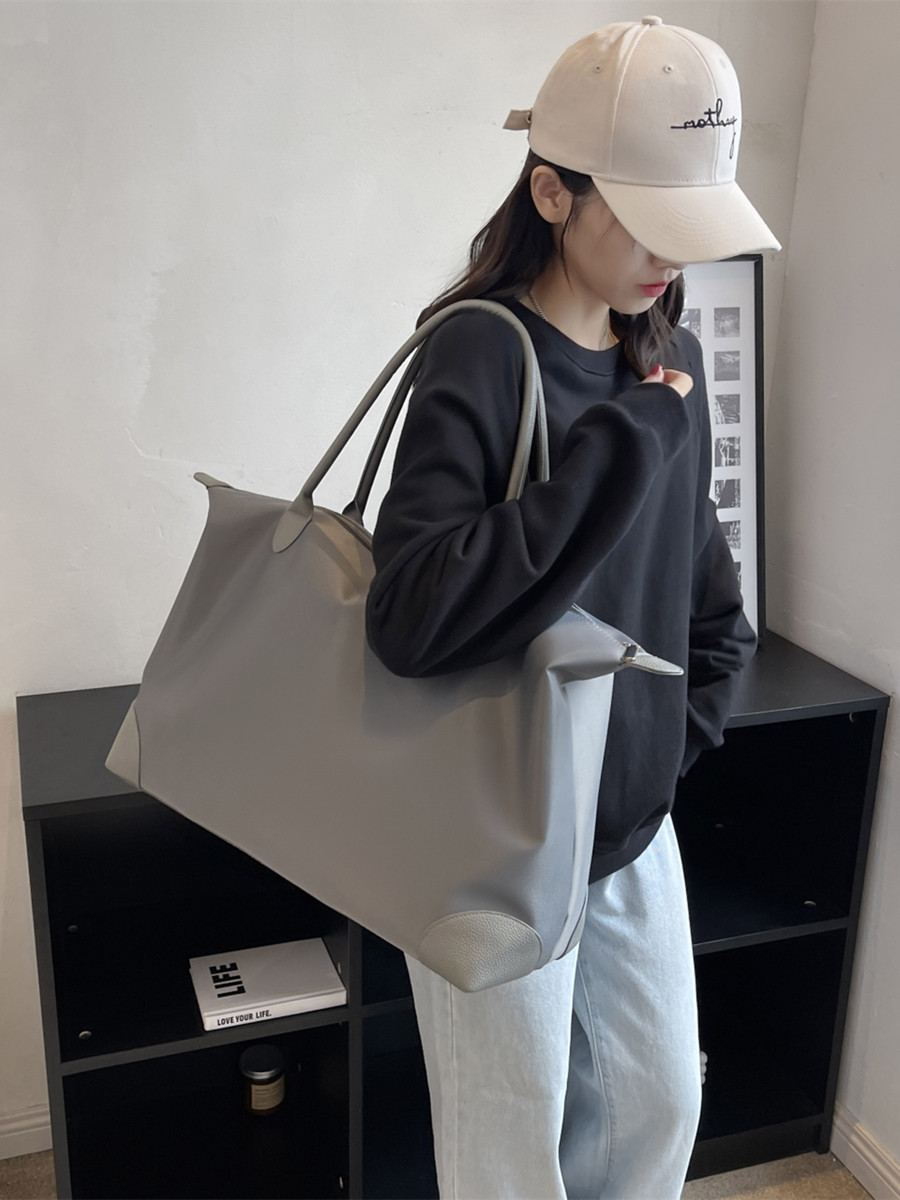キャリーオンバッグ シンプル大容量トラベルボストン