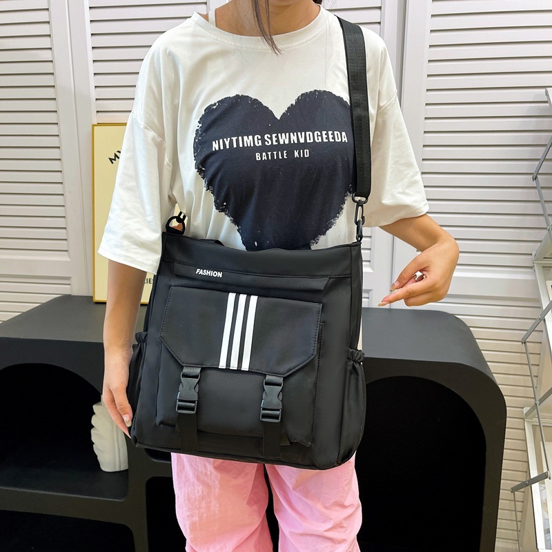 https://fulmo-img-server.com/carry-on-bag/8ab27e71-b441-440f-8f25-11648b8cc38a.jpg