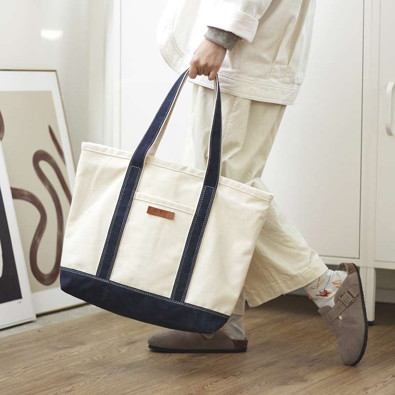 https://fulmo-img-server.com/carry-on-bag/8be6133f4b2f4e1ab0ede42c88e59861.jepg