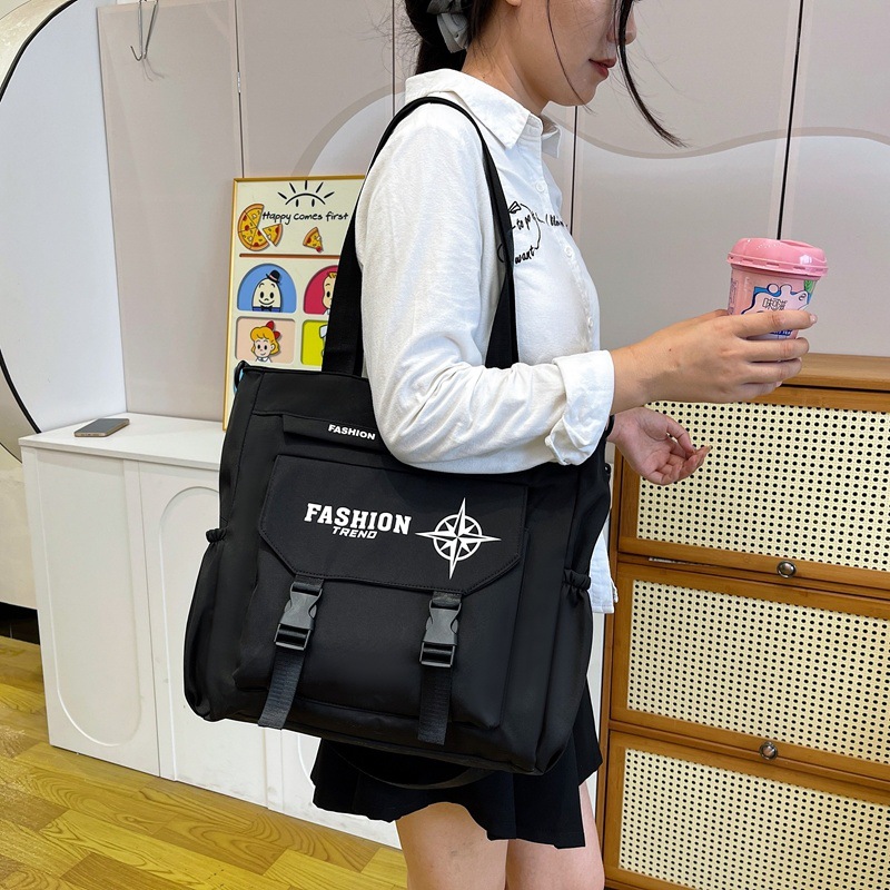 https://fulmo-img-server.com/carry-on-bag/8c0dc4df-24d9-41f9-b536-abb49cc1b03b.jpg
