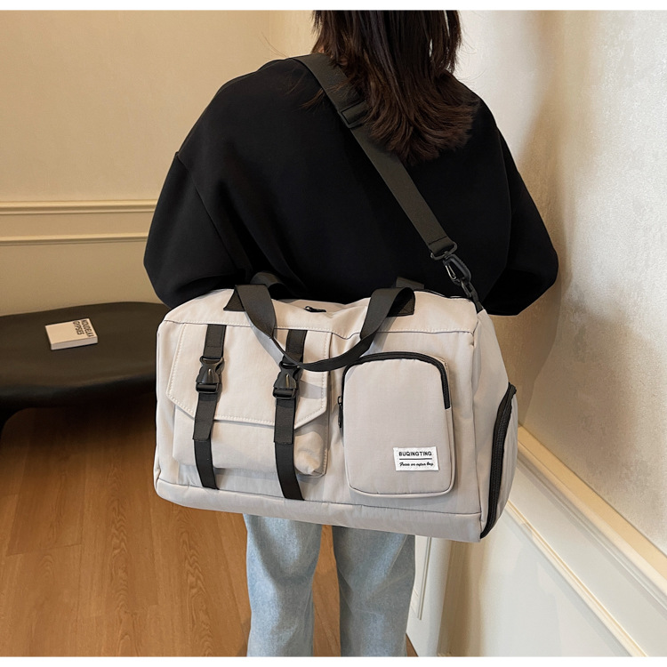 https://fulmo-img-server.com/carry-on-bag/8cbcac17-d753-48c5-b53f-6371bcb18ad5.jpg