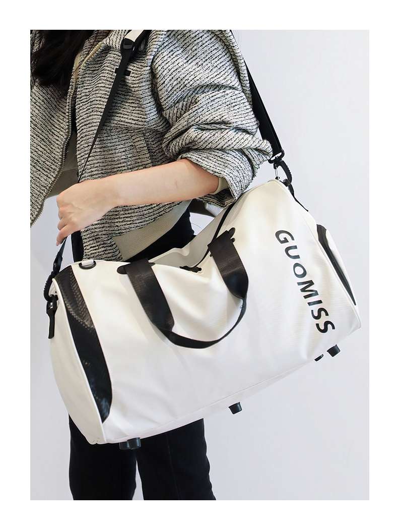 https://fulmo-img-server.com/carry-on-bag/8f6eceb0f4664e9d8f83cd914e981dbd.jepg