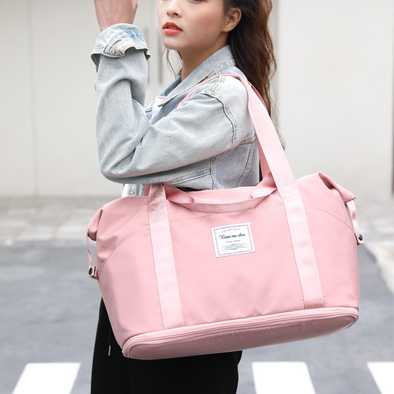 https://fulmo-img-server.com/carry-on-bag/8fce7f27-f8c8-46cf-b11c-3f698a48f9b1.jpg