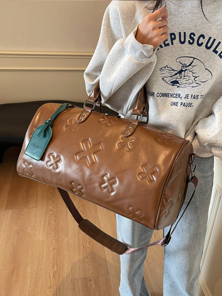 https://fulmo-img-server.com/carry-on-bag/93adabab-c772-4b1a-b88b-4ce9d4ca489d.jpg