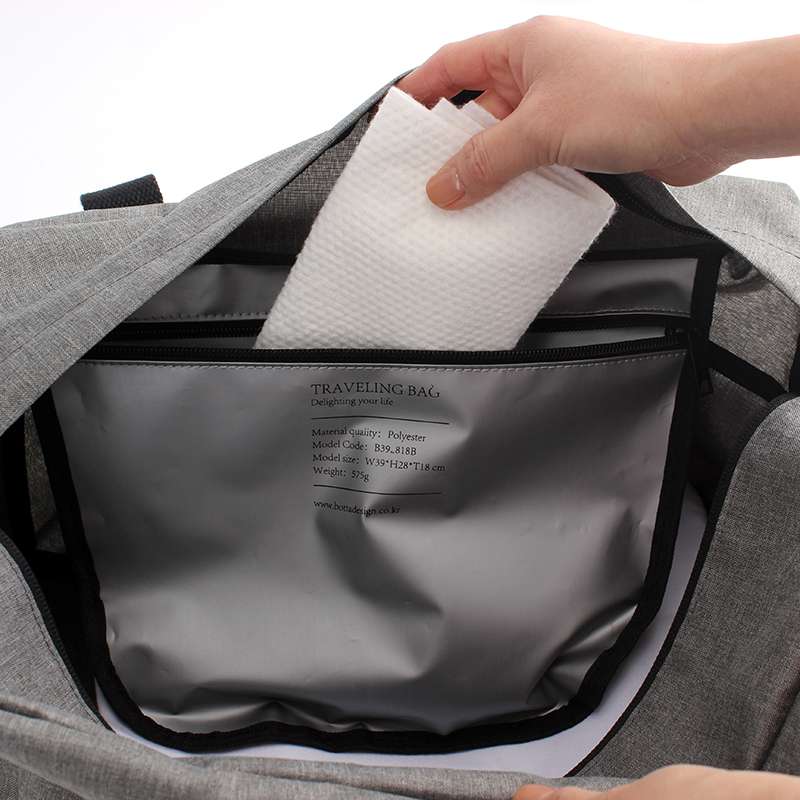 https://fulmo-img-server.com/carry-on-bag/9407c2f1454d46c18d79afb5e2443b1a.jepg