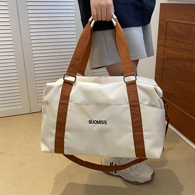 https://fulmo-img-server.com/carry-on-bag/9452fc8b5ad343c181fd2cdfa5d66e6e.jepg