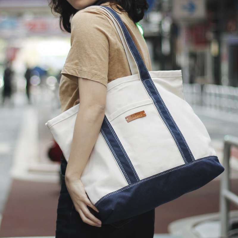https://fulmo-img-server.com/carry-on-bag/97fe812490d94ab3b23496624a5cecac.jepg