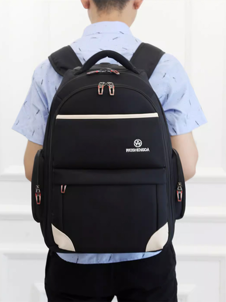 https://fulmo-img-server.com/carry-on-bag/9a472d7a-2d1f-443f-a87b-365df2097751.jpg