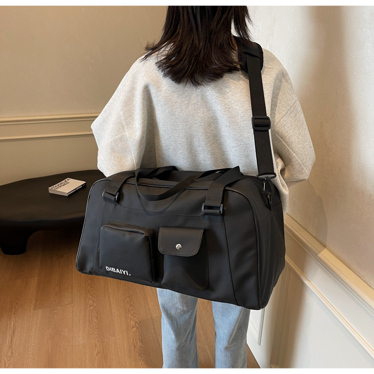 https://fulmo-img-server.com/carry-on-bag/a1a82701-eca8-4cc4-bdae-0edc808913f8.jpg
