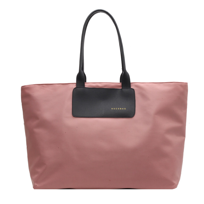 https://fulmo-img-server.com/carry-on-bag/cdaf00b0-84bb-4d4d-b455-eb8b26ff1ee0.jpg