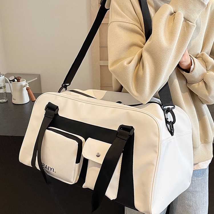 https://fulmo-img-server.com/carry-on-bag/d5116866-e919-4002-9c75-646129449a49.jpg
