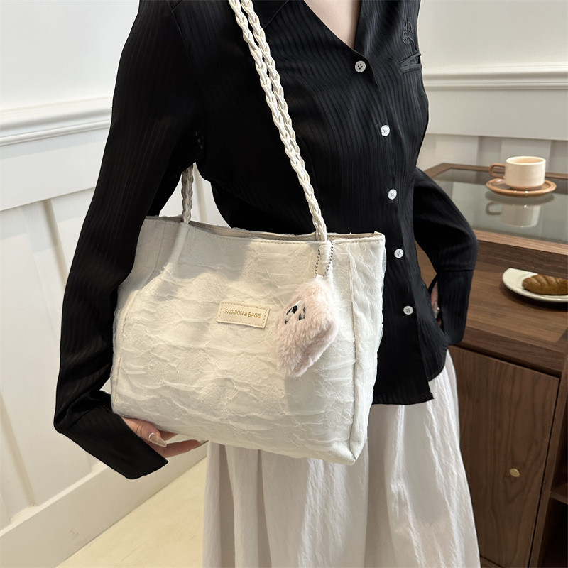 https://fulmo-img-server.com/carry-on-bag/d7daa40a-51ee-4a9c-a98f-411211b95963.jpg