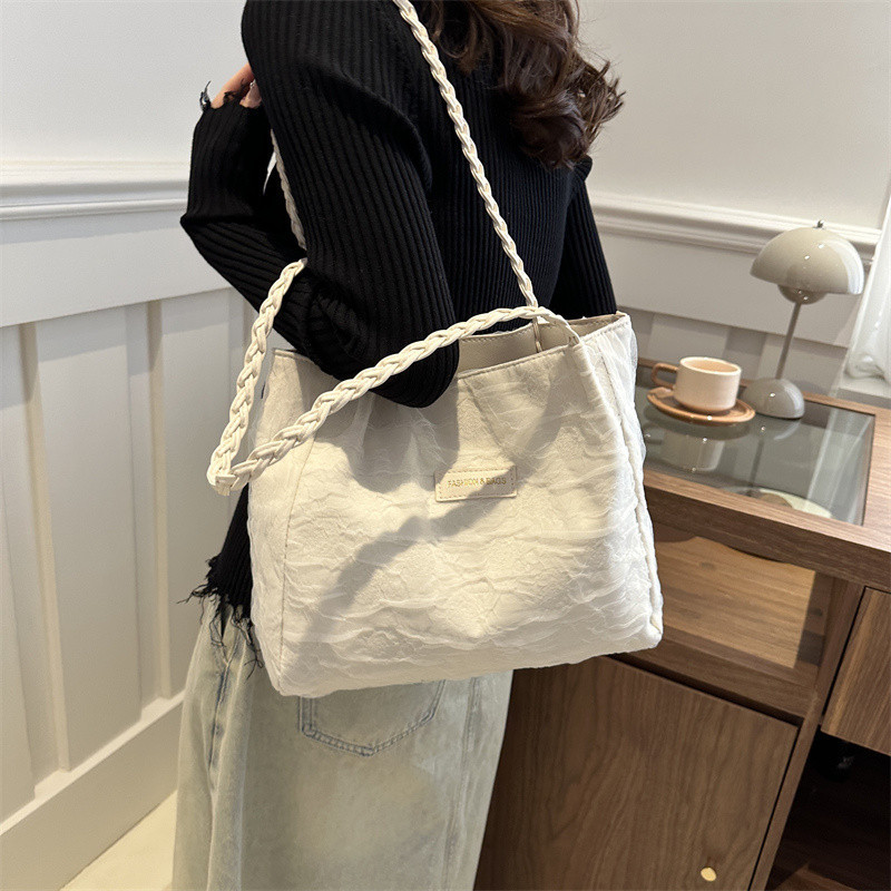 https://fulmo-img-server.com/carry-on-bag/defc67f7-6b90-4ca7-991a-221c4179752f.jpg