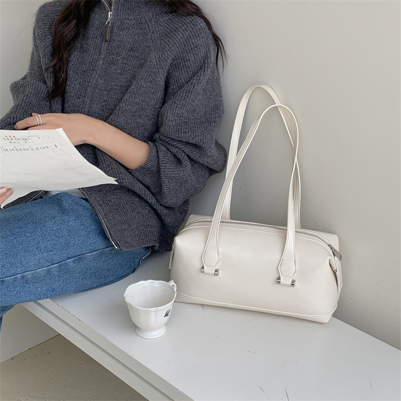 https://fulmo-img-server.com/carry-on-bag/e5273bcf-cbb0-45b3-9ffe-bbbb5968273c.jpg