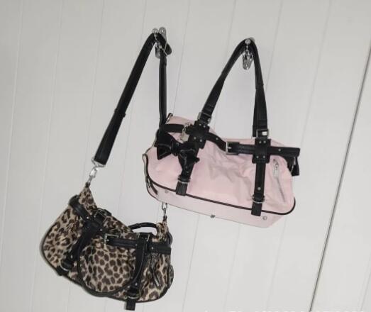 https://fulmo-img-server.com/carry-on-bag/e6c43e3b-7bd8-4dc8-810a-9f416ecdf76f.jpg