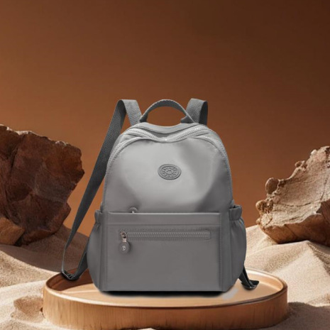 キャリーオンバッグ 軽量ナイロン多収納ポケット付きリュック