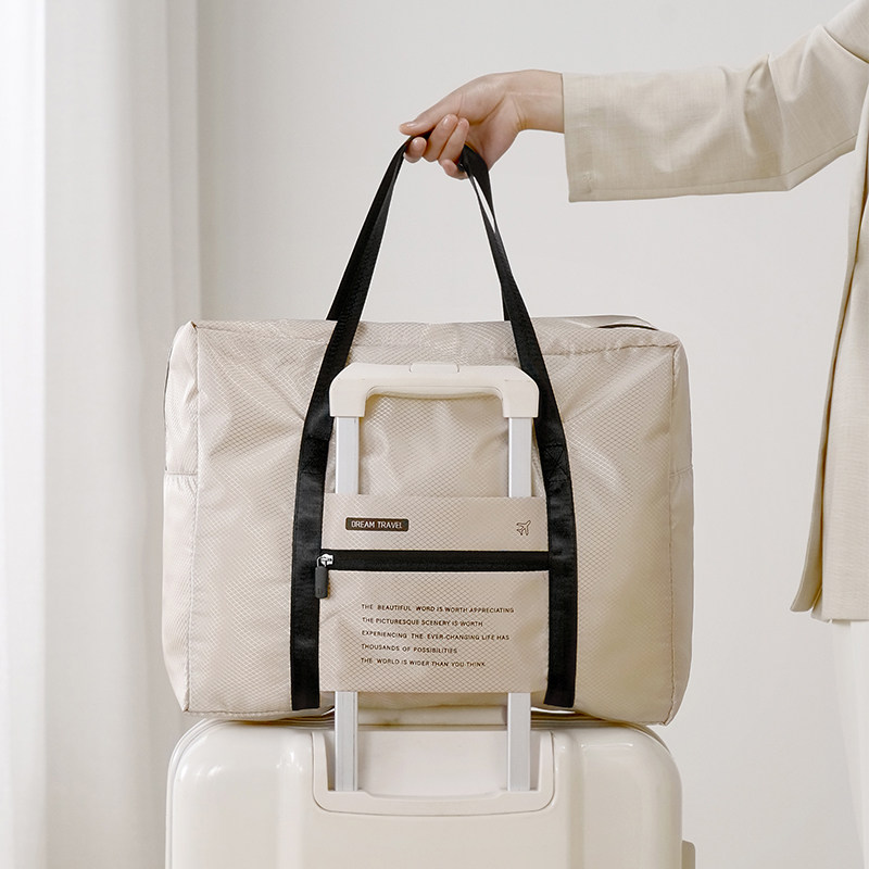 https://fulmo-img-server.com/carry-on-bag/f3b104b6-3412-4aea-9261-8004d520667e.jpg
