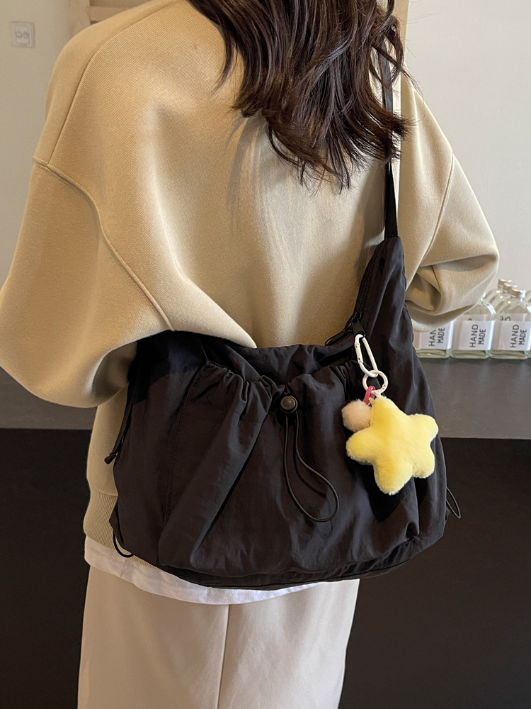 ボディバッグ ふんわり巾着ボディーバッグ