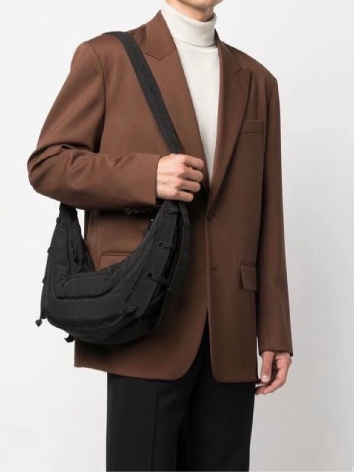 https://fulmo-img-server.com/carryfit/08a74938-9014-4d6d-90f6-c0e7645c7e6d.jpg