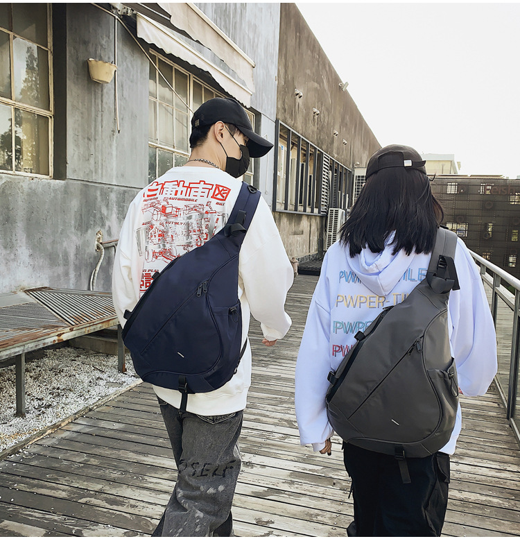 防水機能付きワンショルダー男女兼用ボディバッグ