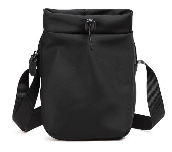 斜めがけショルダーバッグ 多機能ボディバッグ 小物収納