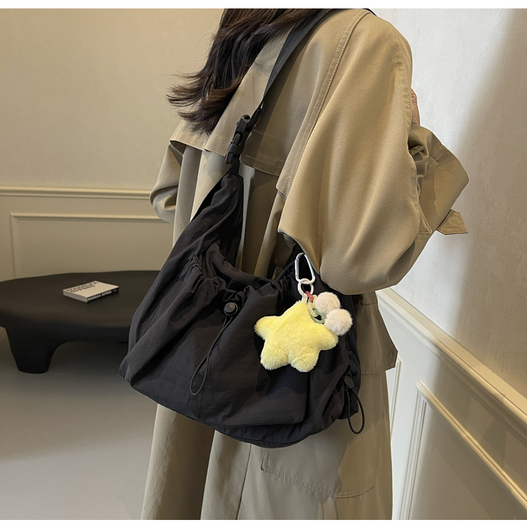 ボディバッグ ふんわり巾着ボディーバッグ