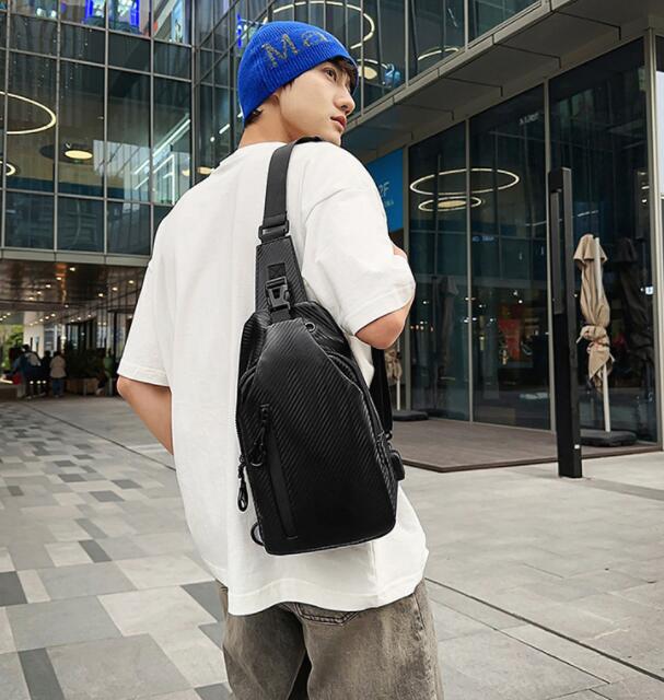 斜めがけボディバッグ 合成皮革 黒 男性用