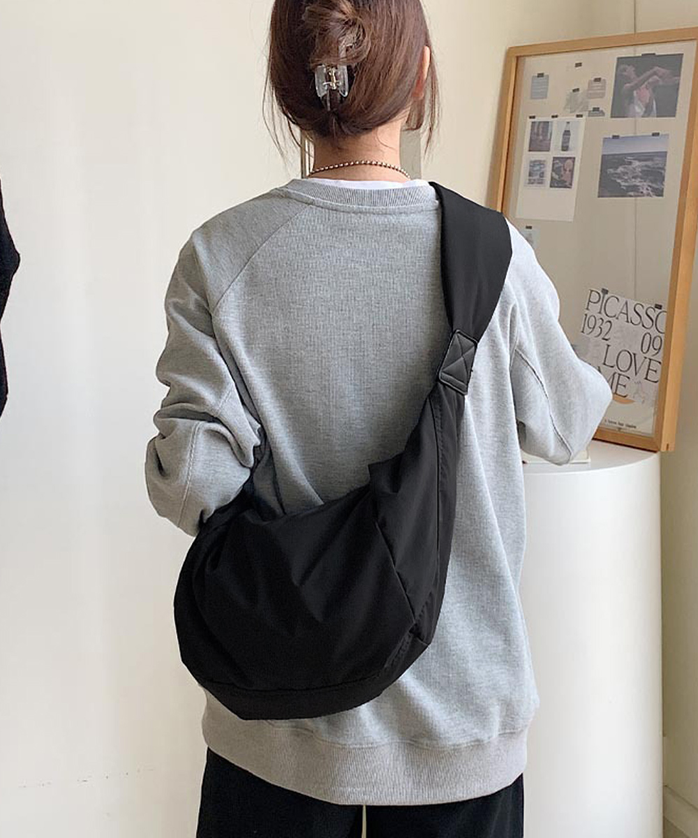 軽量 ワンショルダー ボディバッグ