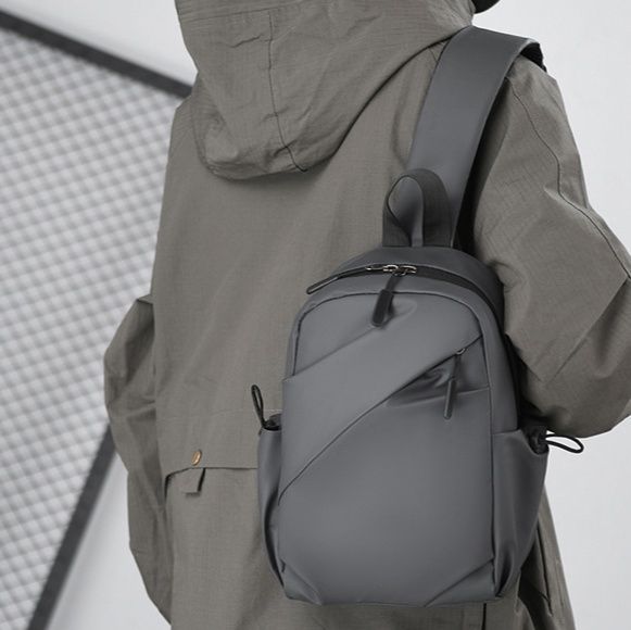 ボディバッグ大きいボディバッグメンズ多機能肩掛け大容量ボディバッグ