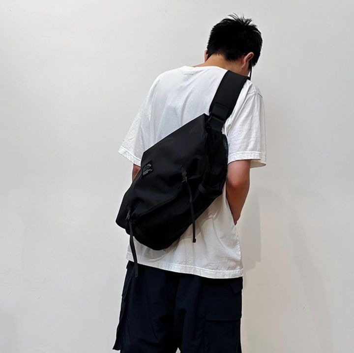 https://fulmo-img-server.com/carryfit/1779964428394_7al7400o_ux0t4gqn.jpeg